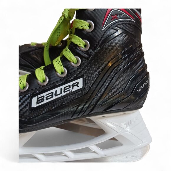 Bauer Vapor Youth Ice Hockey Skates — Size 3 - Picture 2 of 10